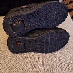 Great condition kids Heelys!